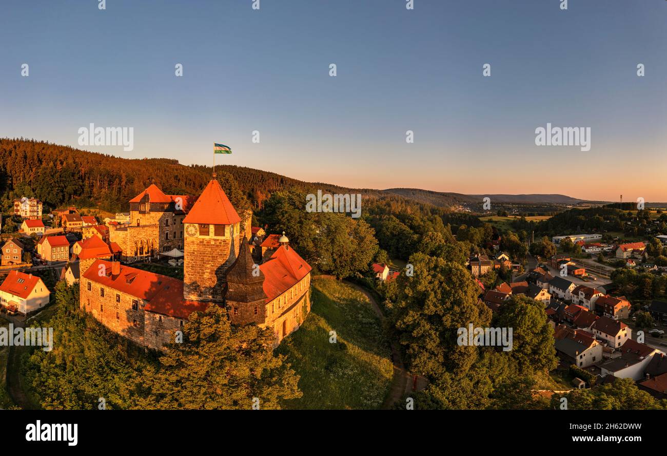 deutschland, thüringen, elgersburg, Schloss, Türme, Turmuhr, Morgenlicht Stockfoto