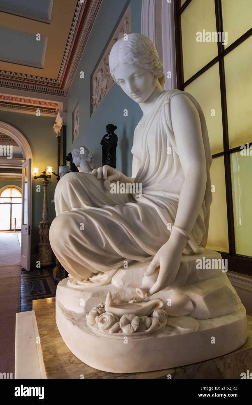 england, Insel wight, East cowes, osborne House, das palastartige ehemalige Zuhause von Königin victoria und Prinz albert, Marmorstatue eines indischen Mädchens von henry timbrell und john gibson c1849 Stockfoto