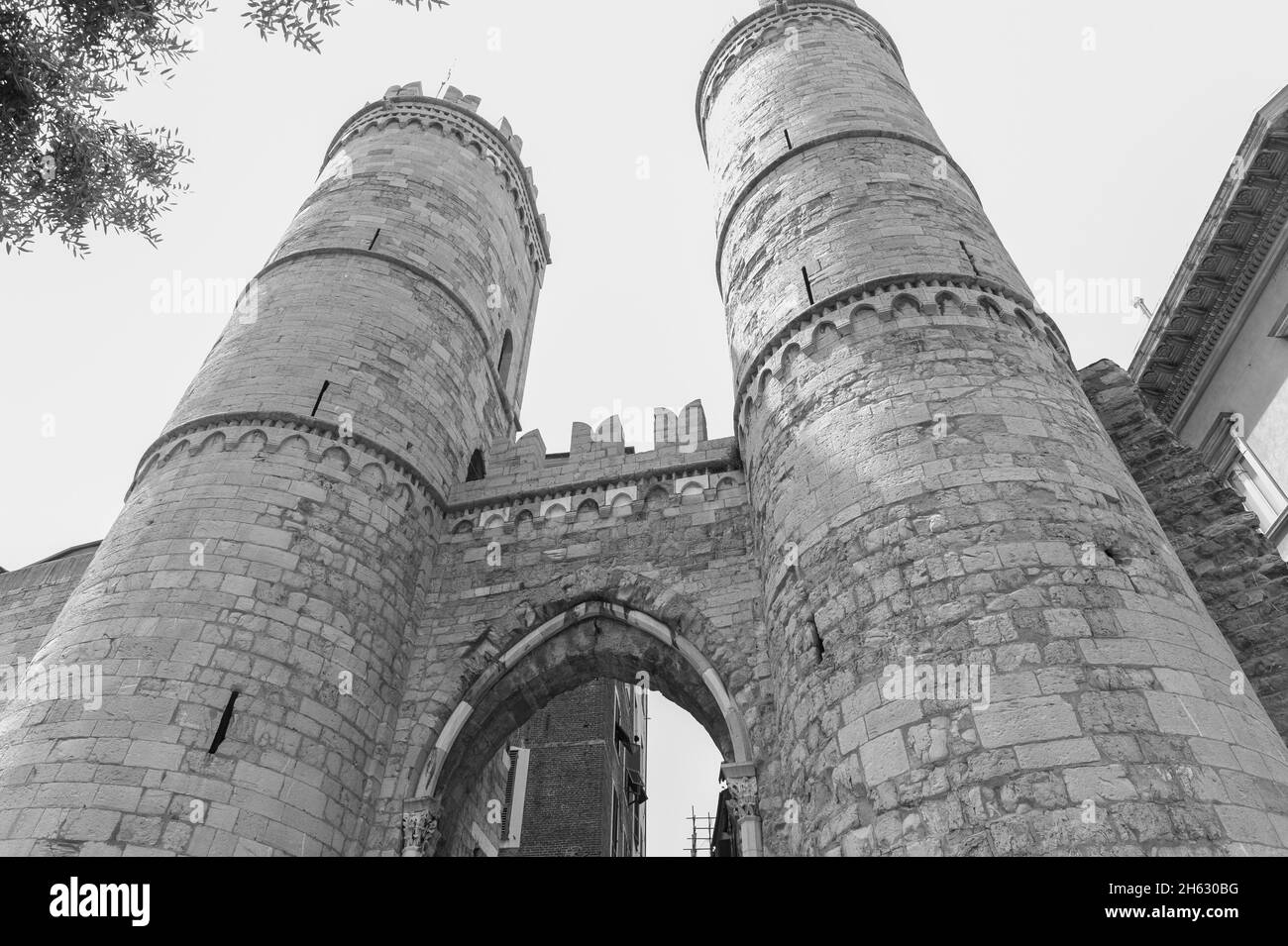 porta soprana, ein mittelalterliches Stadttor mit zwei Türmen der Altstadt von genua, italien Stockfoto