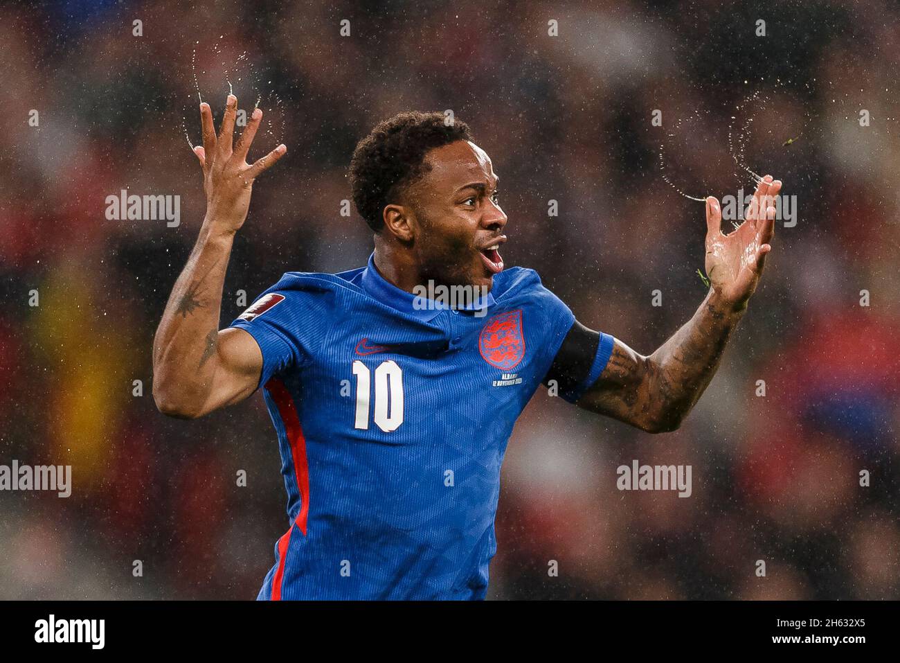 London, Großbritannien. November 2021. Raheem Sterling aus England reagiert während des FIFA World Cup 2022 Qualifying Group I-Spiels zwischen England und Albanien im Wembley-Stadion am 12. November 2021 in London, England. (Foto von Daniel Chesterton/phcimages.com) Quelle: PHC Images/Alamy Live News Stockfoto