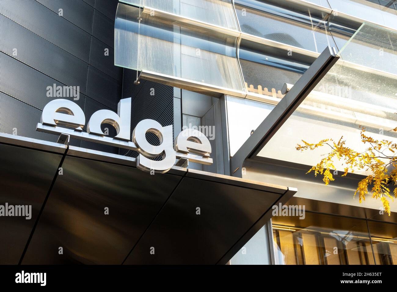 The Edge ist eine Touristenattraktion in Hudson Yards, New York City, USA, 2021 Stockfoto