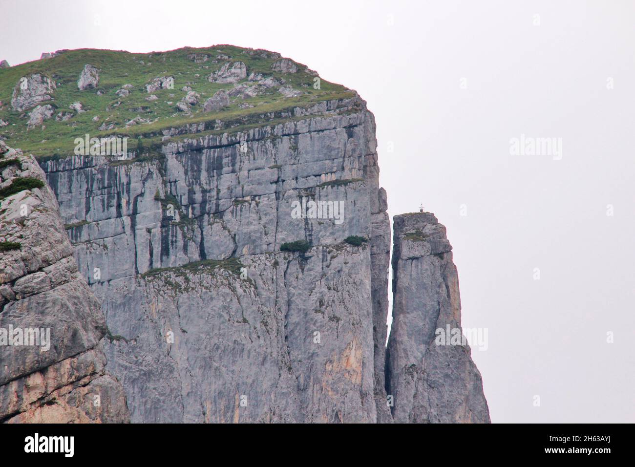 Blick vom Kreiner See Richtung Sagzahn, brandenberger alpen, tirol, Felsspalte Stockfoto