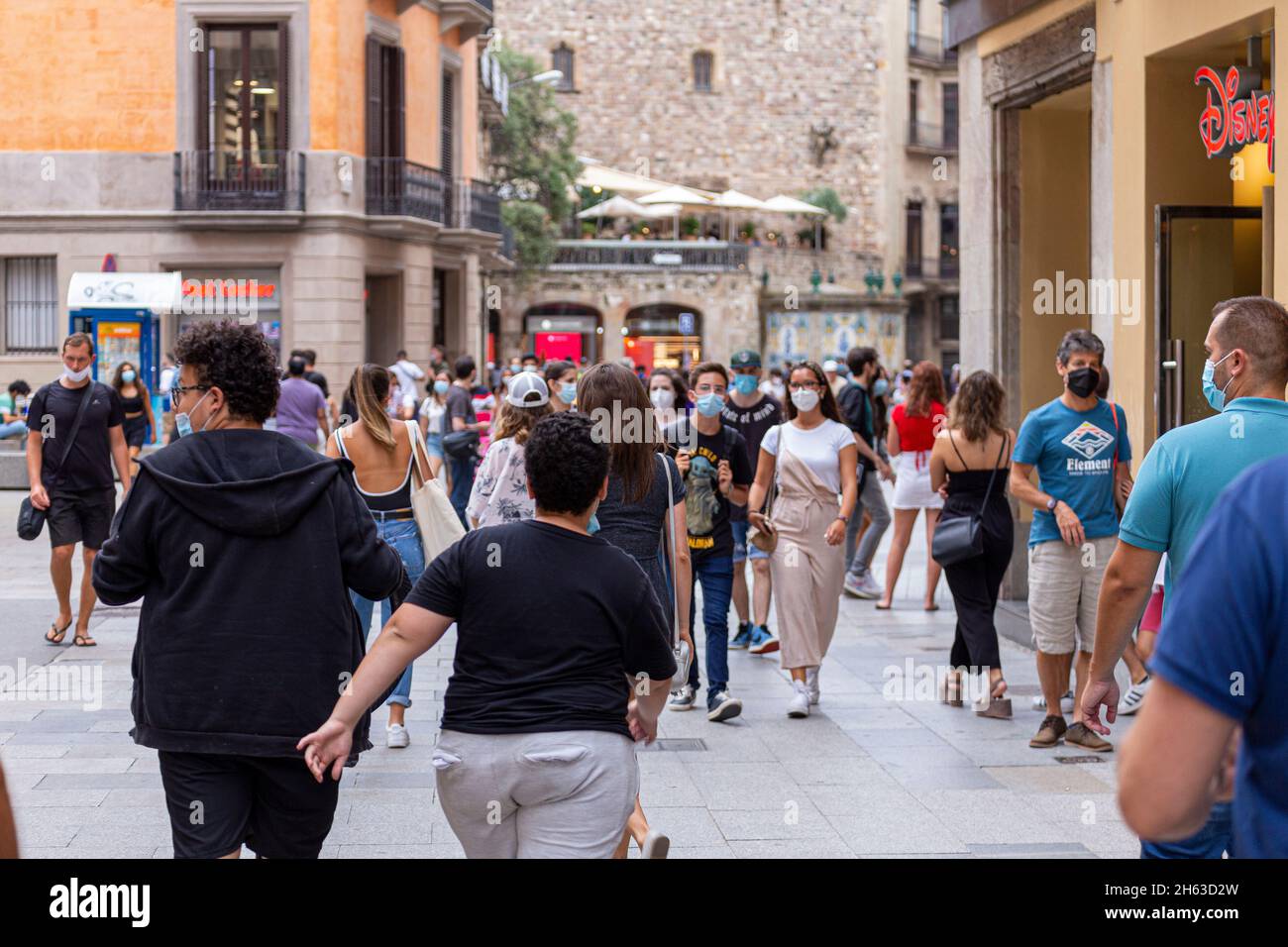 Impressionen von barcelona - eine Stadt an der Küste des nordöstlichen spaniens. Sie ist die Hauptstadt und größte Stadt der autonomen Gemeinschaft katalonien sowie die zweitbevölkerungsreichste Gemeinde spaniens. Stockfoto