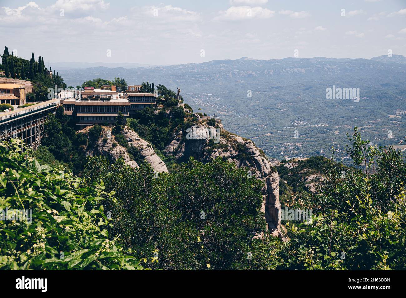 Kloster montserrat,santa maria de montserrat ist eine benediktinerabtei auf dem Berg montserrat in der Nähe von barcelona. Stockfoto