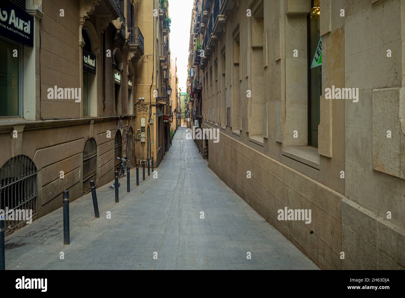 Impressionen von barcelona - eine Stadt an der Küste des nordöstlichen spaniens. Sie ist die Hauptstadt und größte Stadt der autonomen Gemeinschaft katalonien sowie die zweitbevölkerungsreichste Gemeinde spaniens. Stockfoto