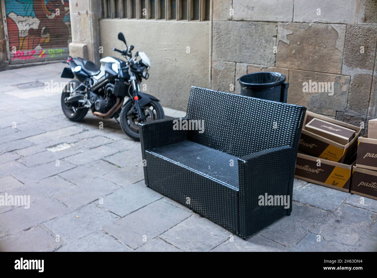 Impressionen von barcelona - eine Stadt an der Küste des nordöstlichen spaniens. Sie ist die Hauptstadt und größte Stadt der autonomen Gemeinschaft katalonien sowie die zweitbevölkerungsreichste Gemeinde spaniens. Stockfoto