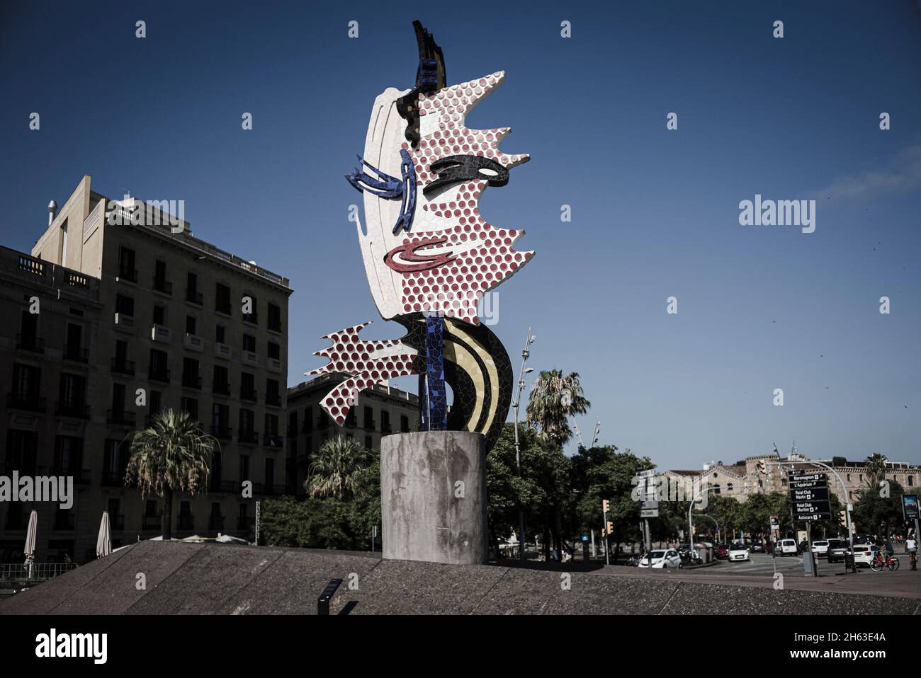 el Cap de barcelona ist eine Skulptur des amerikanischen Pop-Künstlers roy lichtenstein für die olympischen Sommerspiele 1992 in barcelona. Stockfoto