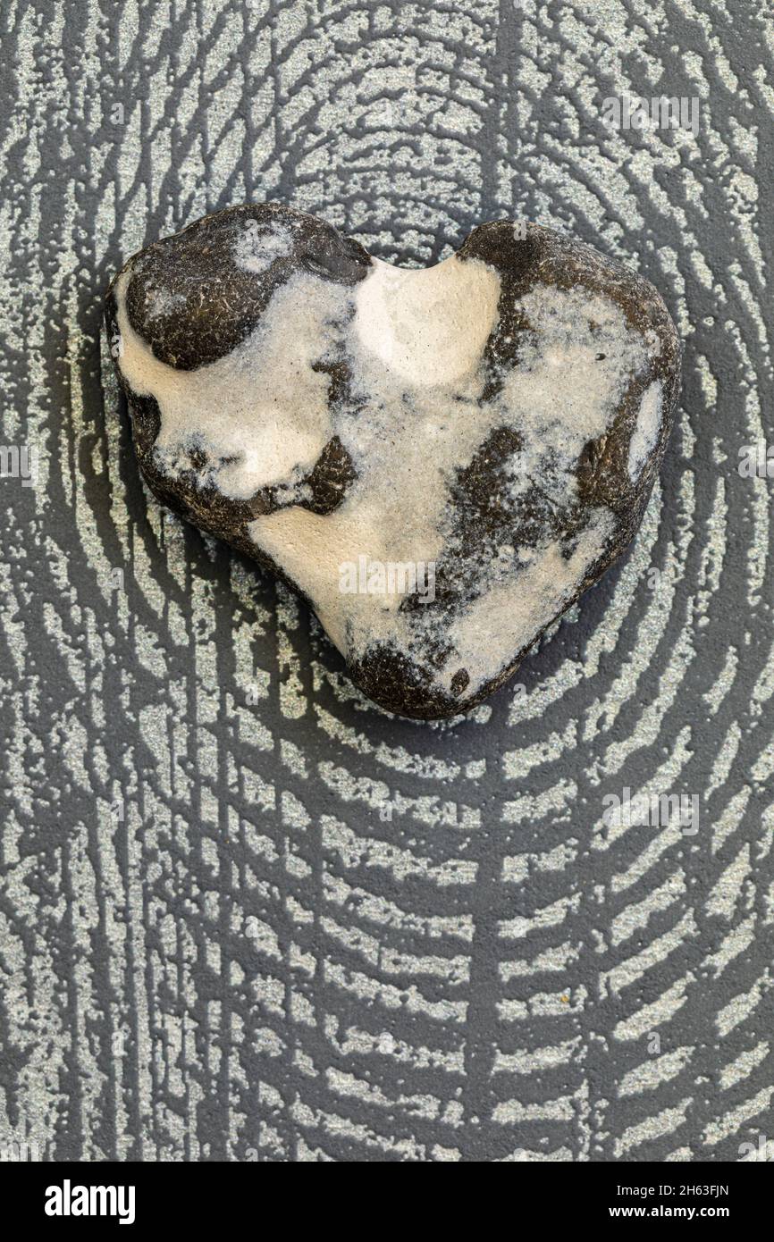 Herzförmiger Stein, Stillleben Stockfoto