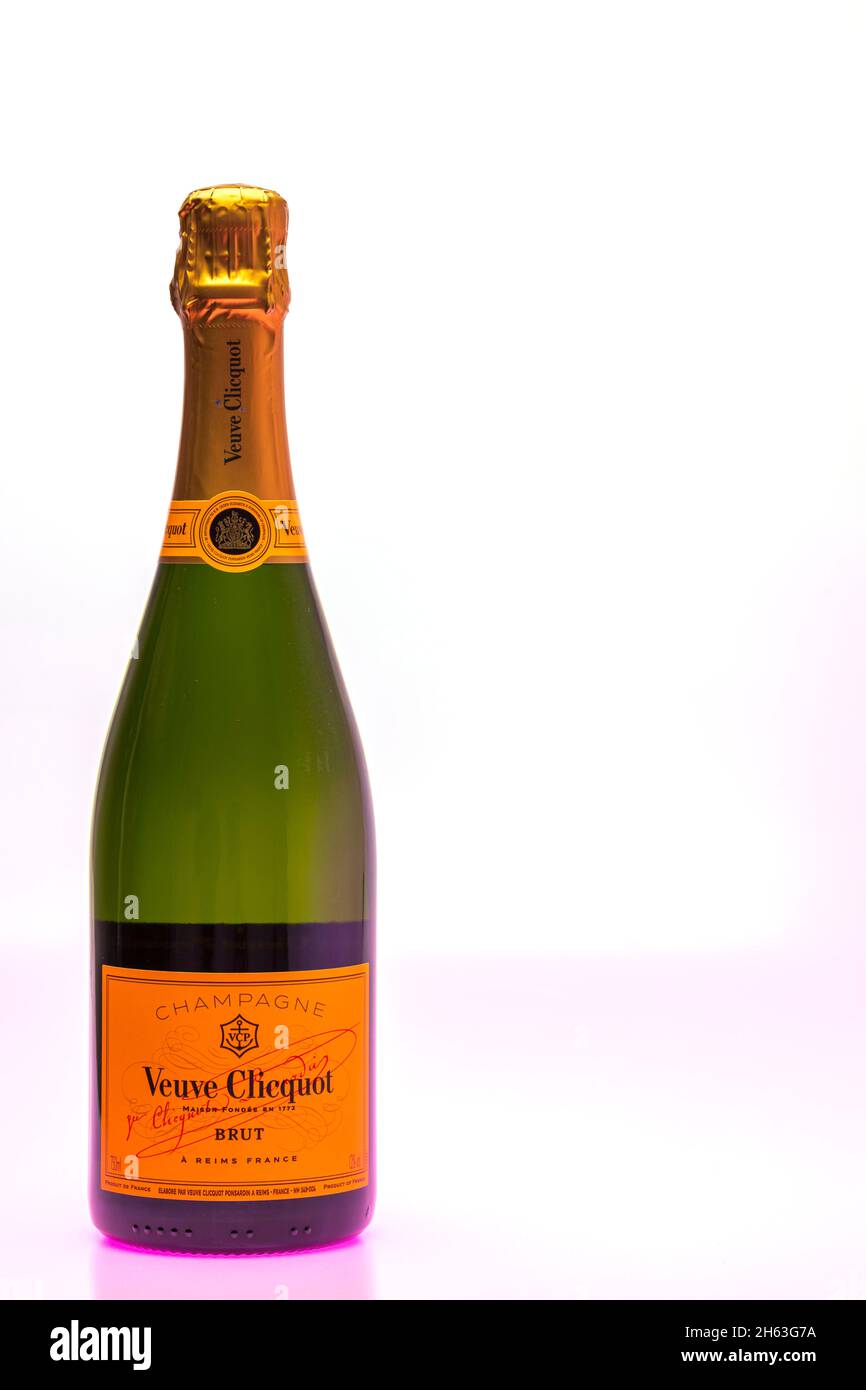 Schöne Aussicht auf eine Flasche Champagner Veuve Clicquot Uppsalta. Schweden. Stockfoto