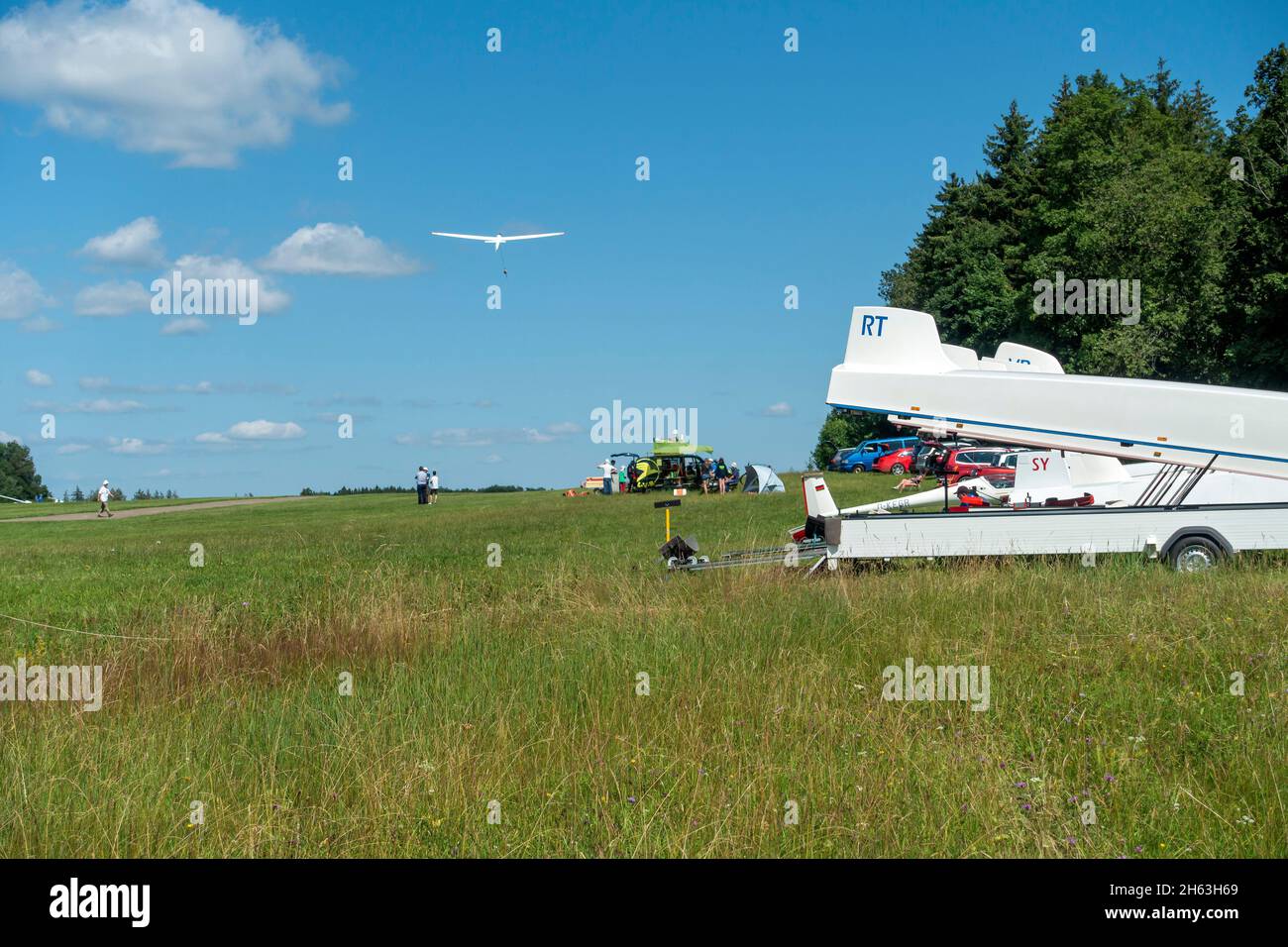 Flugplatz Übersberg,schwäbische alb,hier führen vier Vereine gemeinsam ihren Flugbetrieb durch: Der luftsportverein reutlingen,akaflieg tübingen,fsg heinkel und fsg pliezhausen. Stockfoto