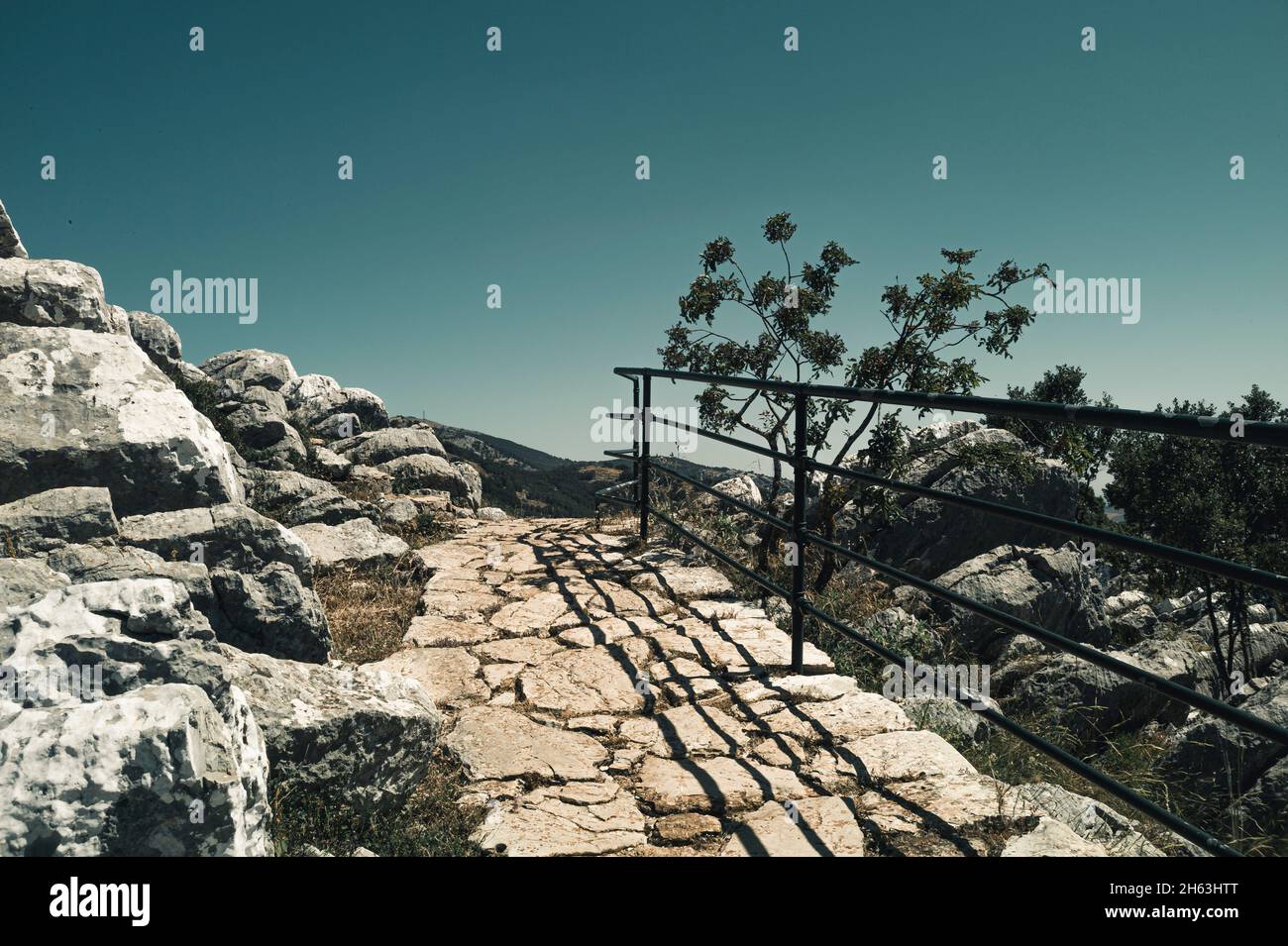 Genießen Sie die herrliche Aussicht von mirador del guarda Forestal in andalusien Stockfoto