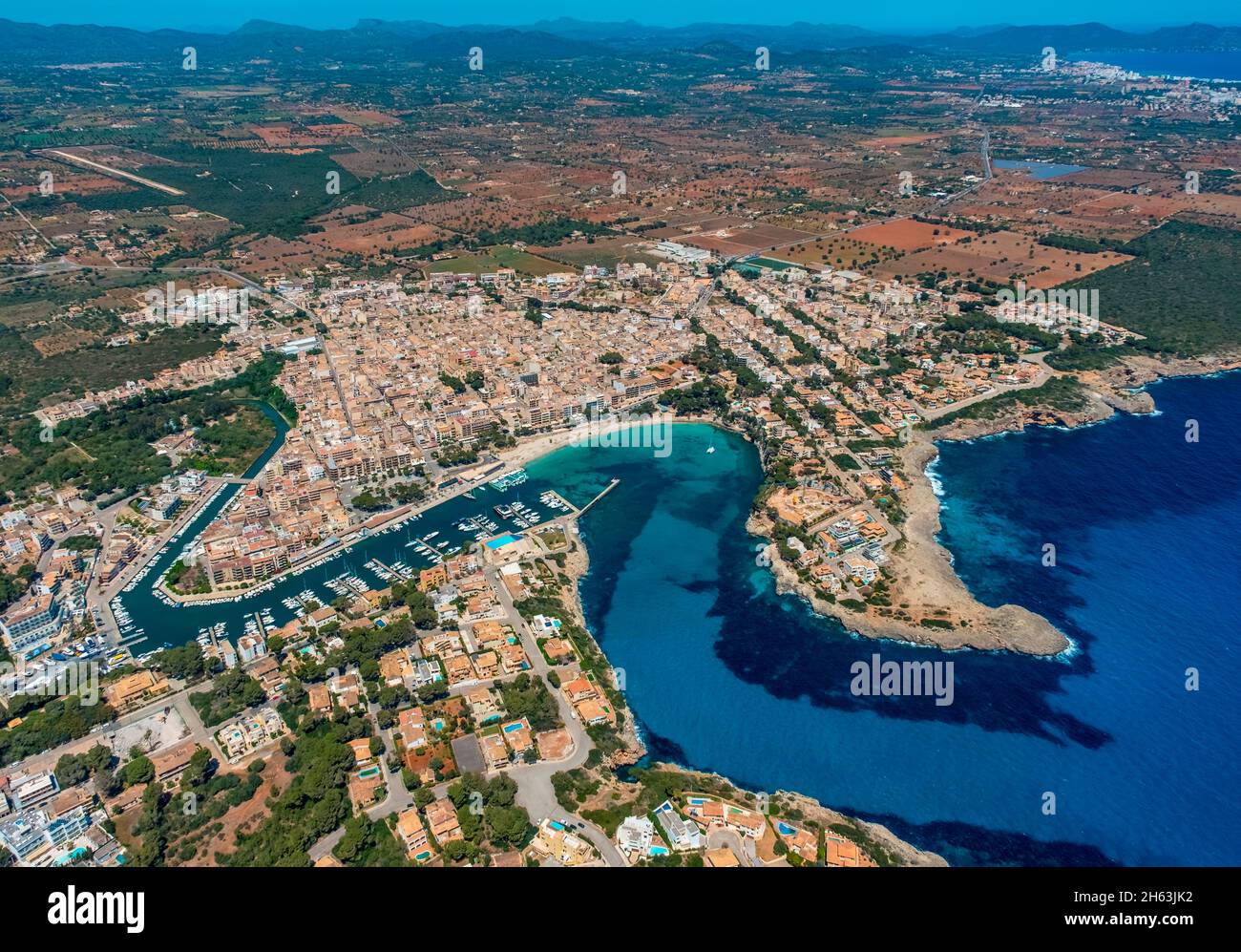 Luftbild, Strand und Yachthafen von porto cristo, manacor, mallorca, europa, balearen, spanien Stockfoto