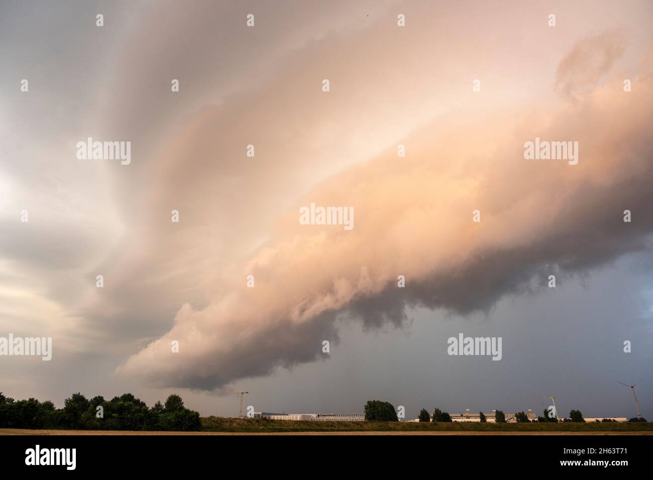 deutschland, niedersachsen, emden, Schelfwolke über ostfriesland, bei emden. Stockfoto