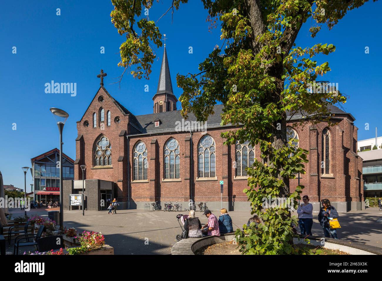 deutschland,hilden,bergisches Land,niederbergisches Land,niederberg,rheinland,Nordrhein-westfalen,nrw,katholische Pfarrkirche St. jacobus,neugotisch,Backsteingebäude Stockfoto