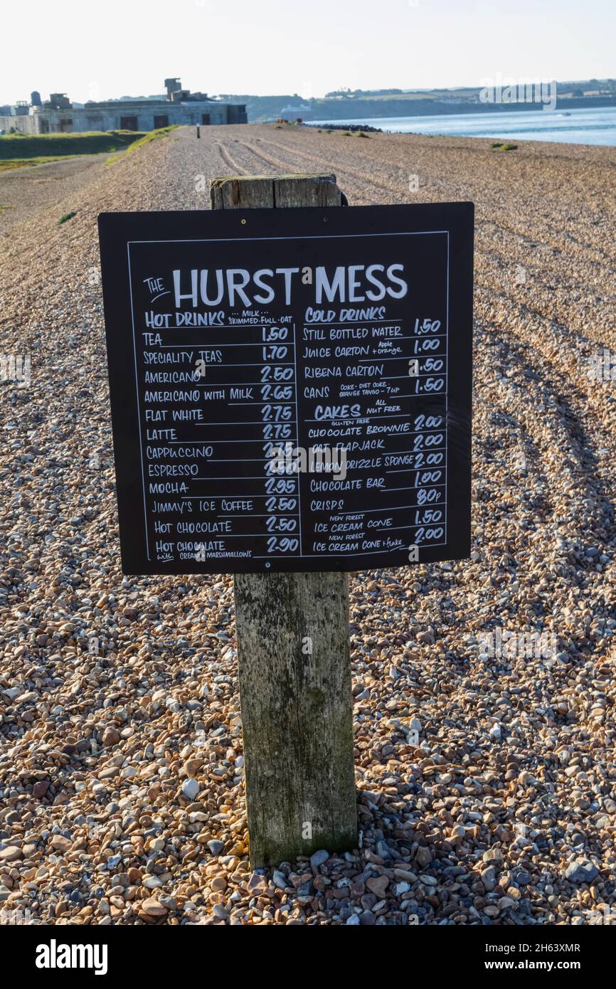 england, hampshire, der neue Wald, keyhaven, hurst Castle Café-Menü und Strand Stockfoto
