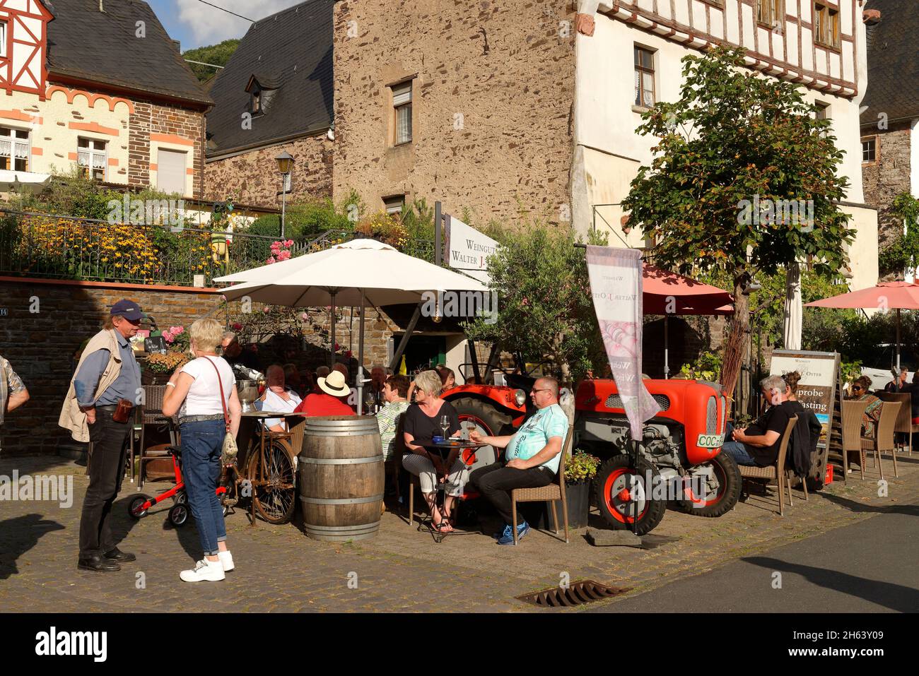 Weinfest in ediger-eller an der mosel, moseltal, eifel, rheinland-pfalz, deutschland Stockfoto