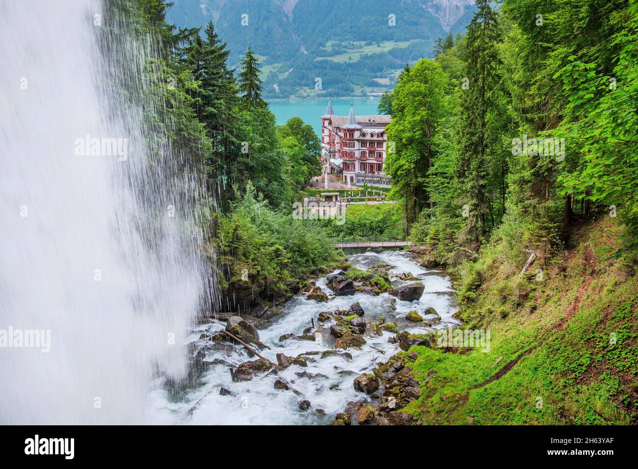 giessbach Wasserfälle mit dem historischen grandhotel giessbach,axalp,aare,brienzersee,berner alpen,berner oberland,Kanton bern,schweiz Stockfoto