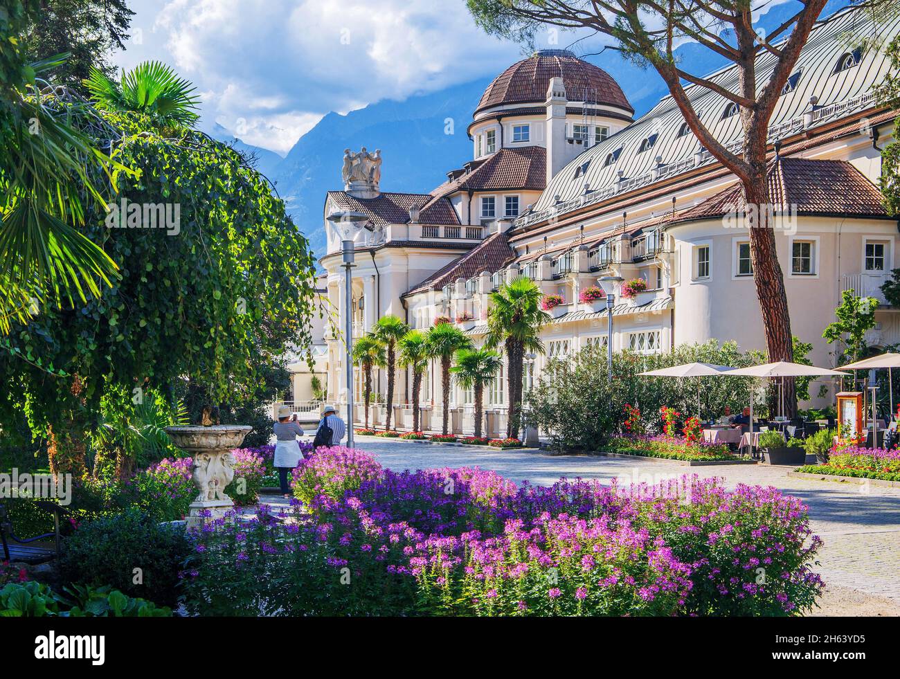 Kurpromenade mit kurhaus,meran,etschtal,burggrafenamt,Südtirol,provinz bozen,trentino-Südtirol,italien Stockfoto