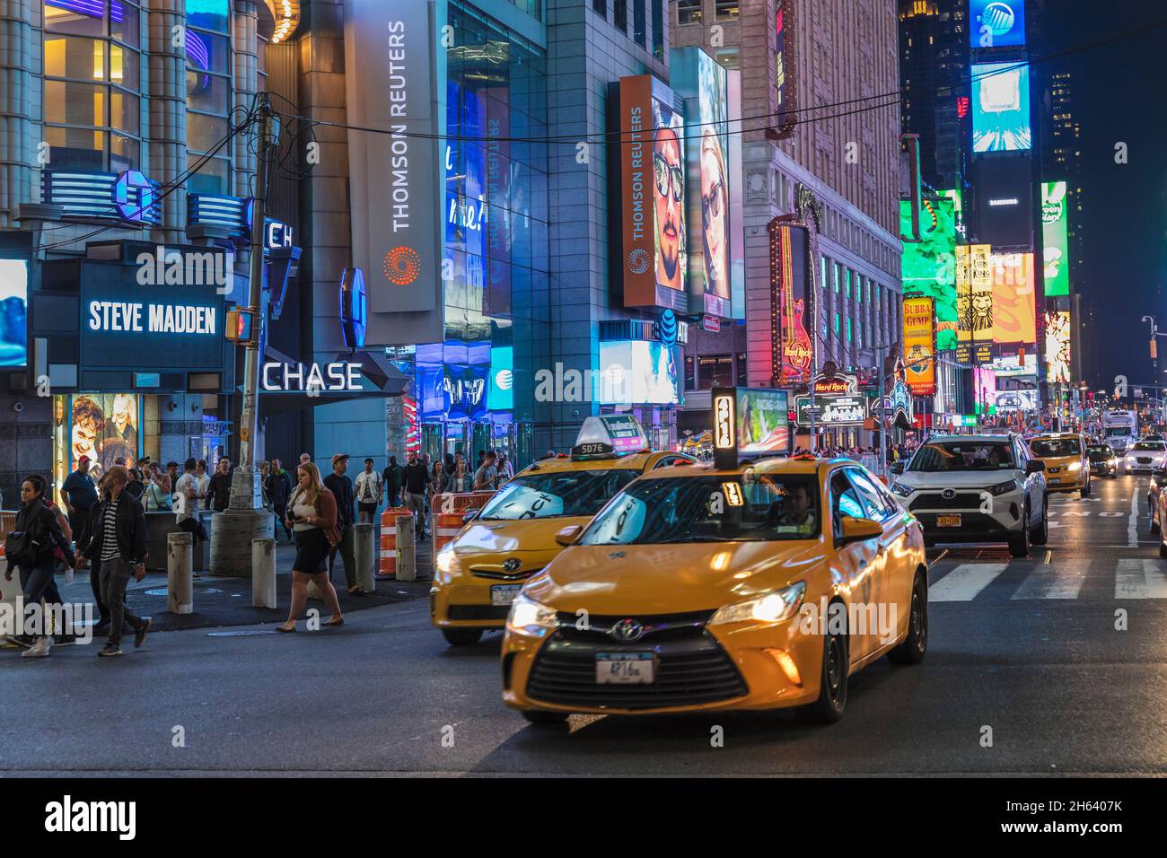 Gelbe Taxis in Times Square, Midtown, manhattan, New york City, usa Stockfoto