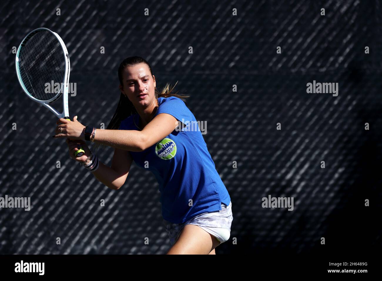 Tennis-Profi Marina Oetiker, spielt im Downtown Tennis Club, in New York City, 10/21/2021 Model veröffentlicht Stockfoto