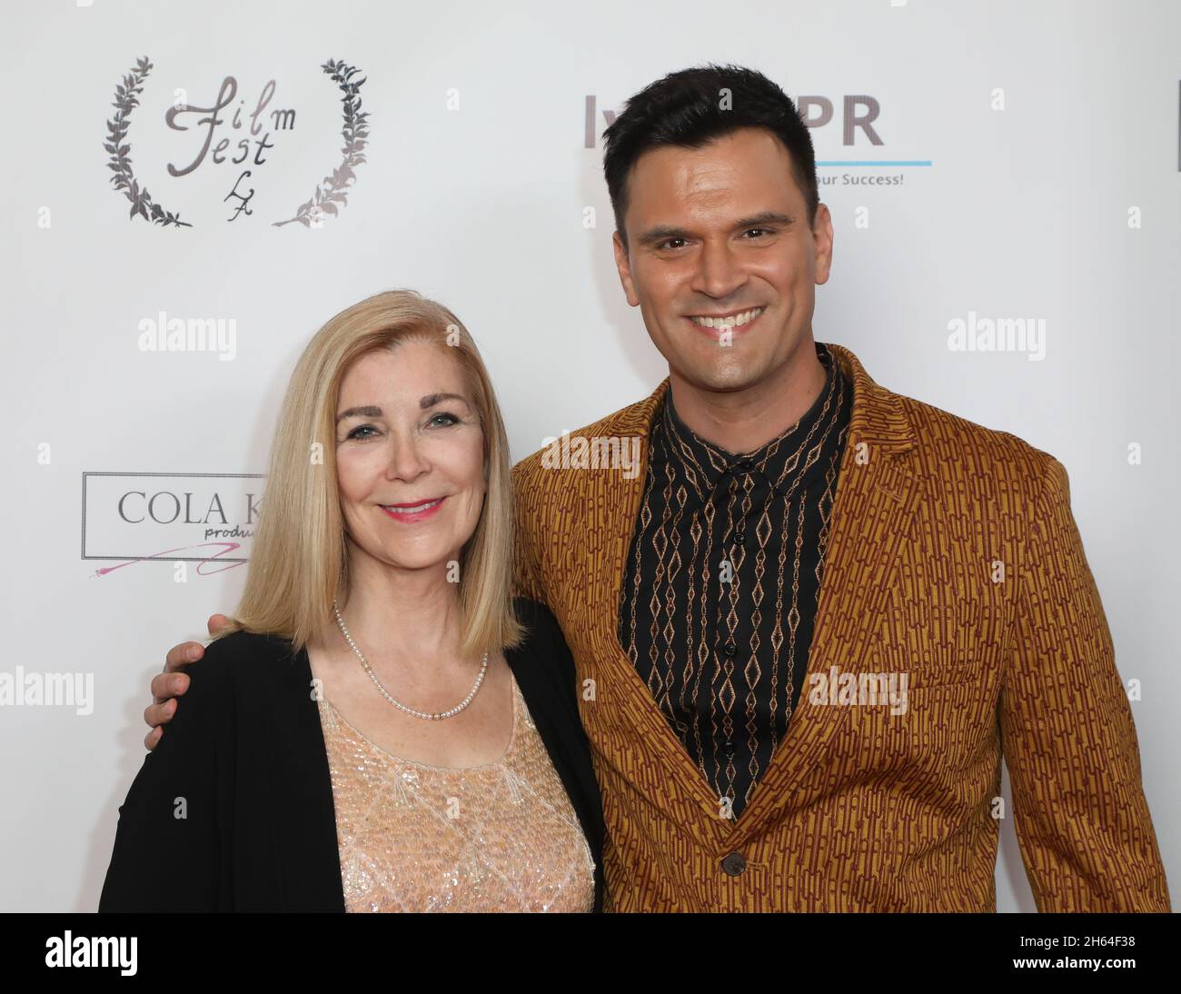 Los Angeles, Kalifornien, USA. November 2021. Kash Hovey & Friends beim Film Fest LA Live im Regal Cinemas in Los Angeles, Kalifornien. Kredit: Sheri Determan Stockfoto