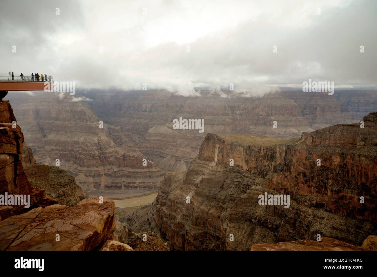 Grand Canyon Skywalk mit Glasboden und Aussichtspunkt am Eagle Point, Arizona Stockfoto