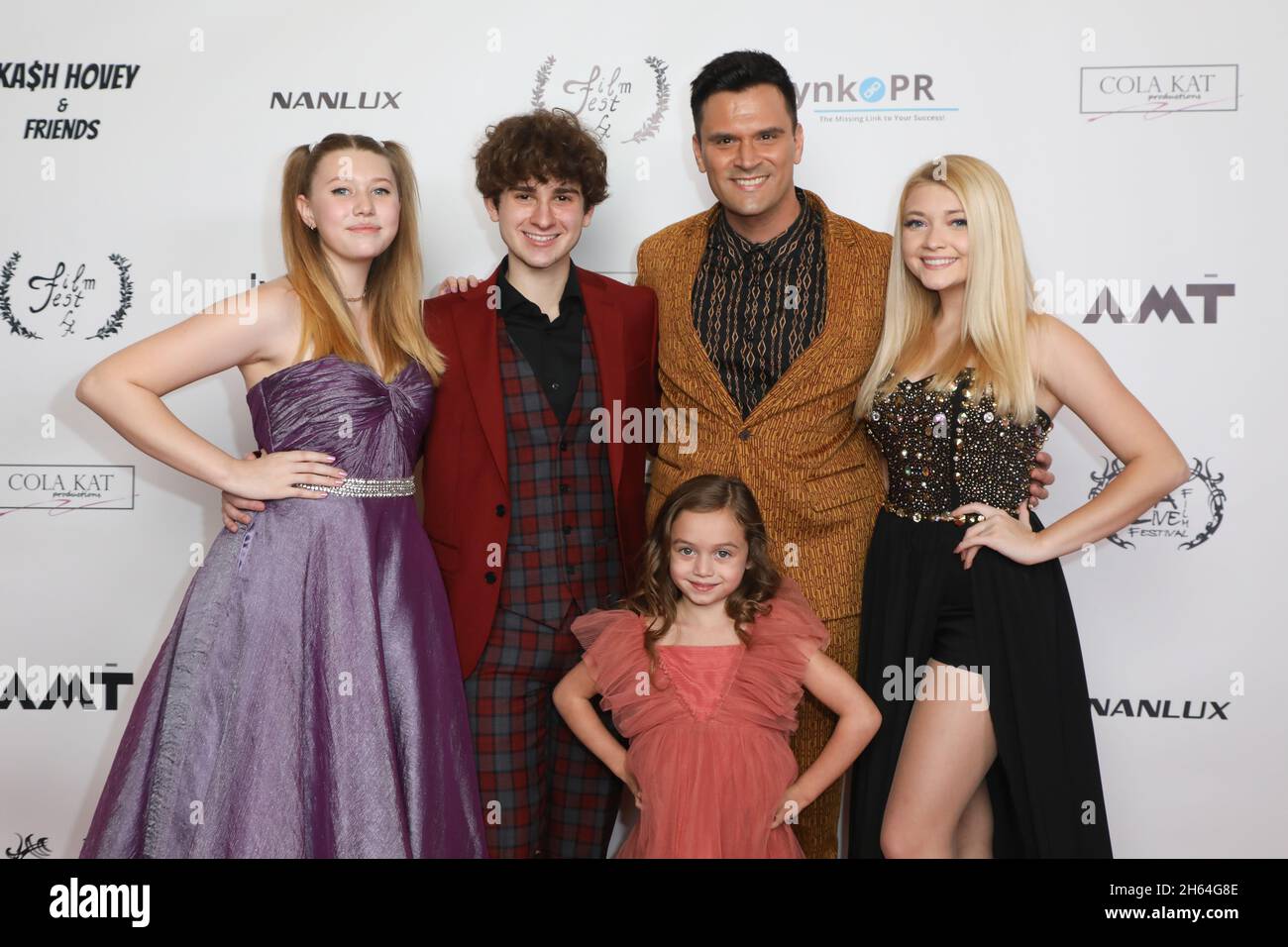 Los Angeles, Kalifornien, USA. November 2021. Kash Hovey & Friends beim Film Fest LA Live im Regal Cinemas in Los Angeles, Kalifornien. Kredit: Sheri Determan Stockfoto