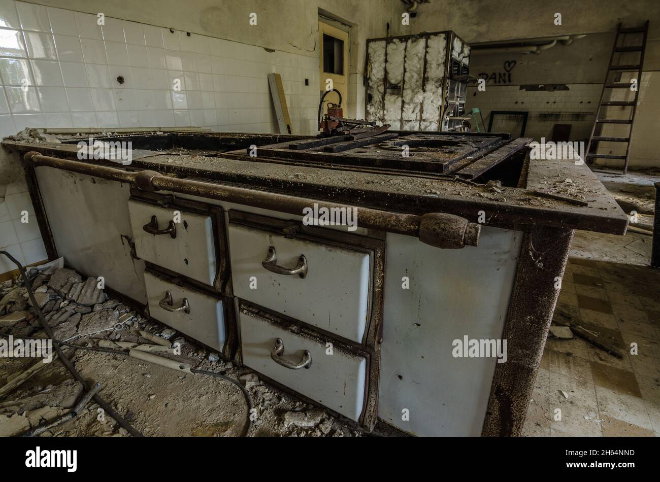 Alter Herd aus einer professionellen Küche in einem Krankenhaus Stockfoto