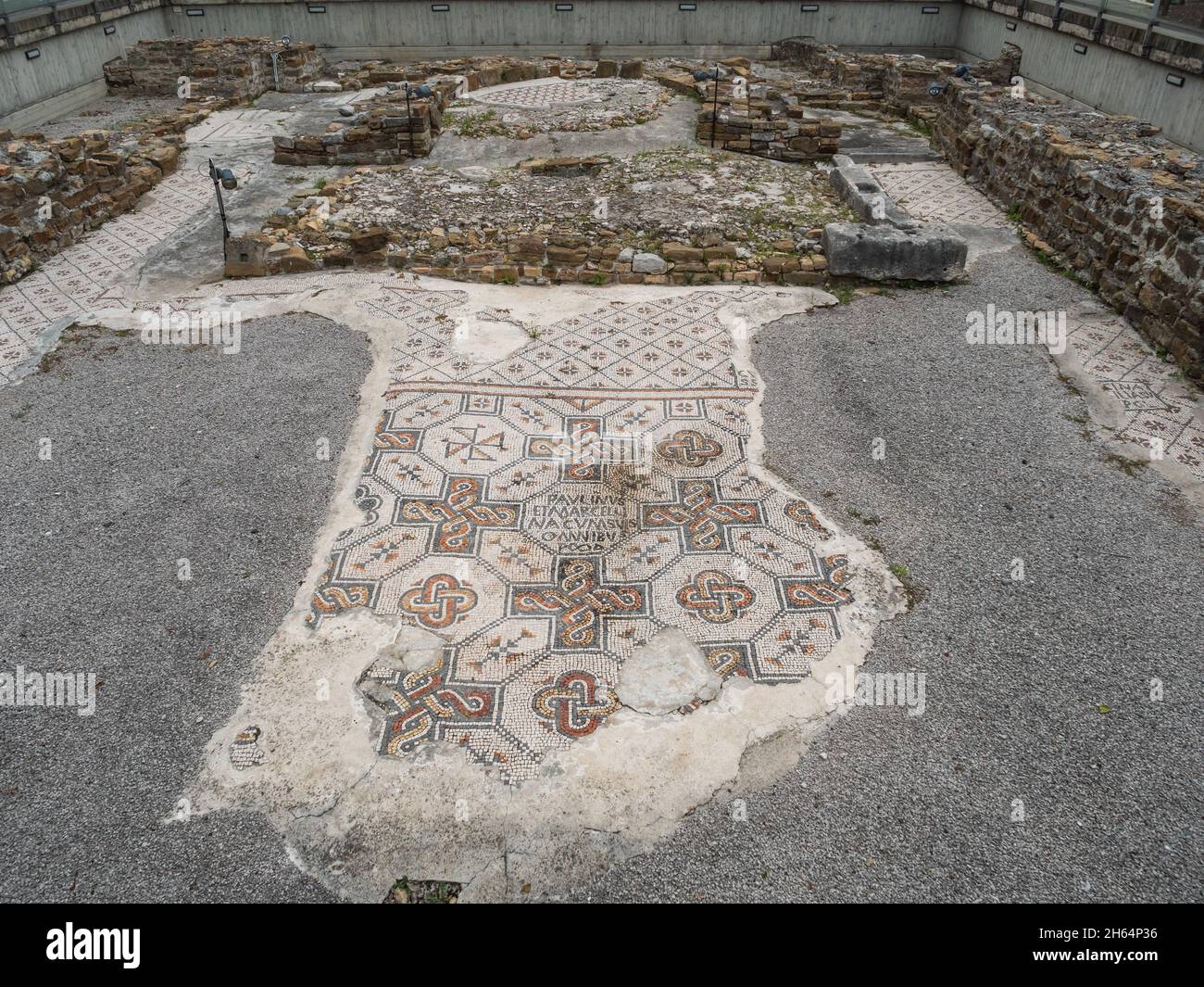 Basilika Santa Maria della Corte Paleo-Christliches Mosaikboden und Ruinen in Grado, Friaul-Julisch Venetien, Italien mit geometrischen Ornamenten Stockfoto