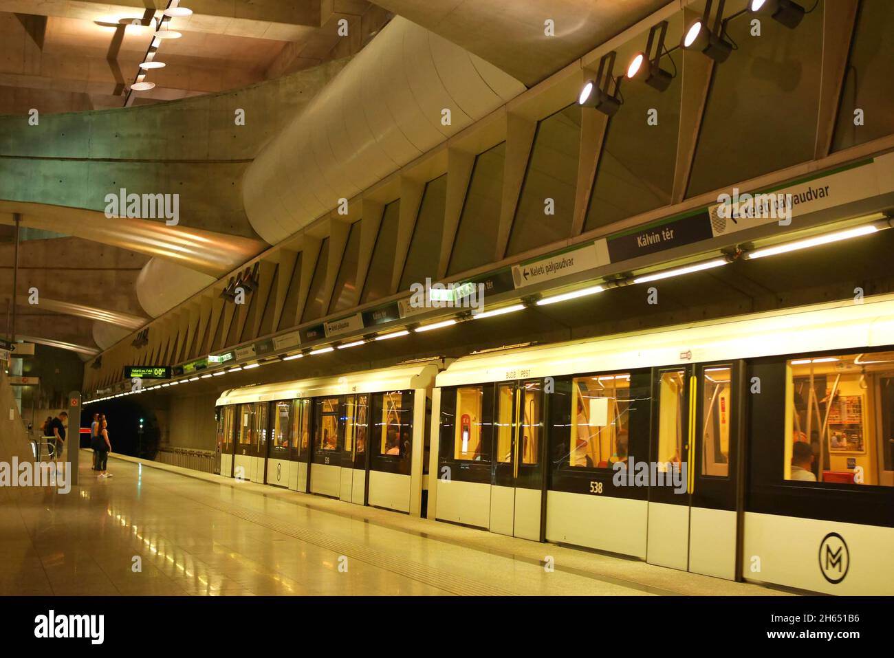 Kalvin ter U-Bahn-Station auf der neuen U-Bahn-Linie 4, Budapest, Ungarn Stockfoto