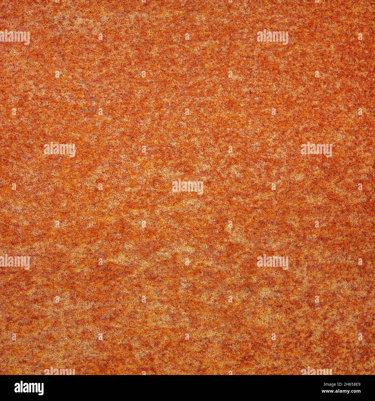 Detailreiche Rostmetalloberfläche. Hintergrund der korrosiven Metallplatte. Stockfoto