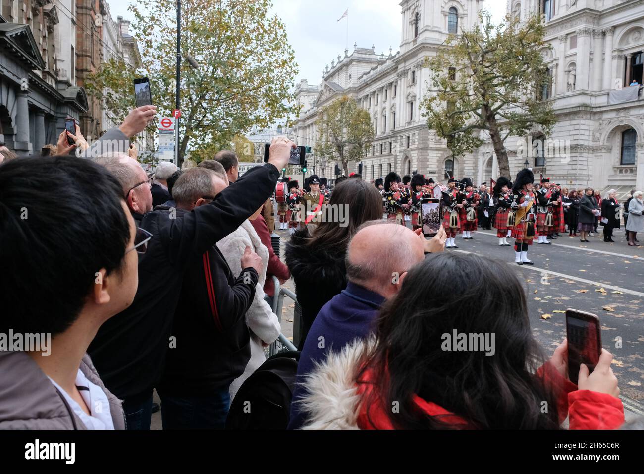 London, Großbritannien. November 2021. Gedenkparade der Kriegswitwe-Vereinigung 2021 im Cenotaph. Kredit: Matthew Chattle/Alamy Live Nachrichten Stockfoto