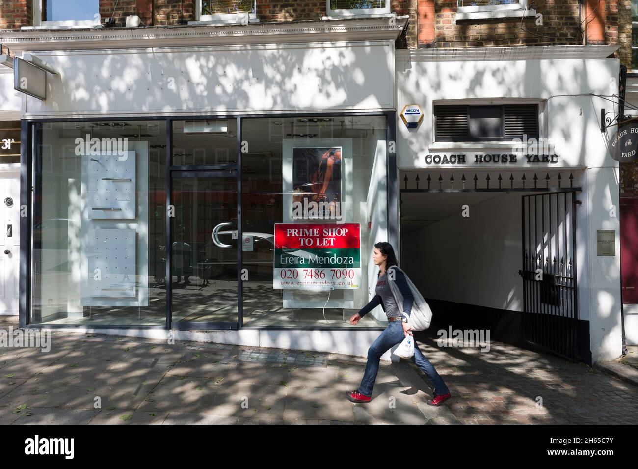 Im Wohlstandsgebiet von Hampstead High Street, Hampstead, London, Großbritannien, können Sie einkaufen und vermieten. 11 Mai 2009 Stockfoto