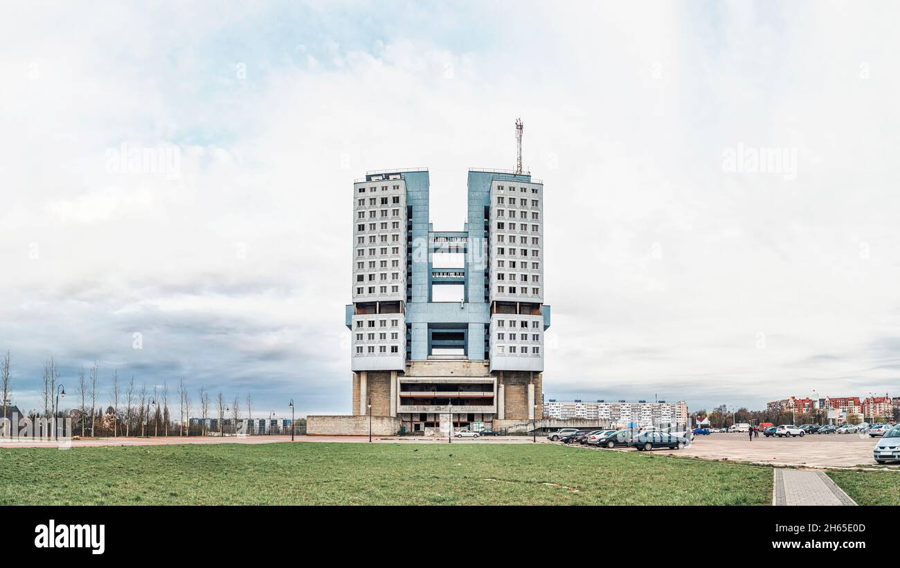 Haus der Sowjets in Königsberg, ein verlassenes Gebäude im architektonischen Stil der sowjetischen Moderne Stockfoto