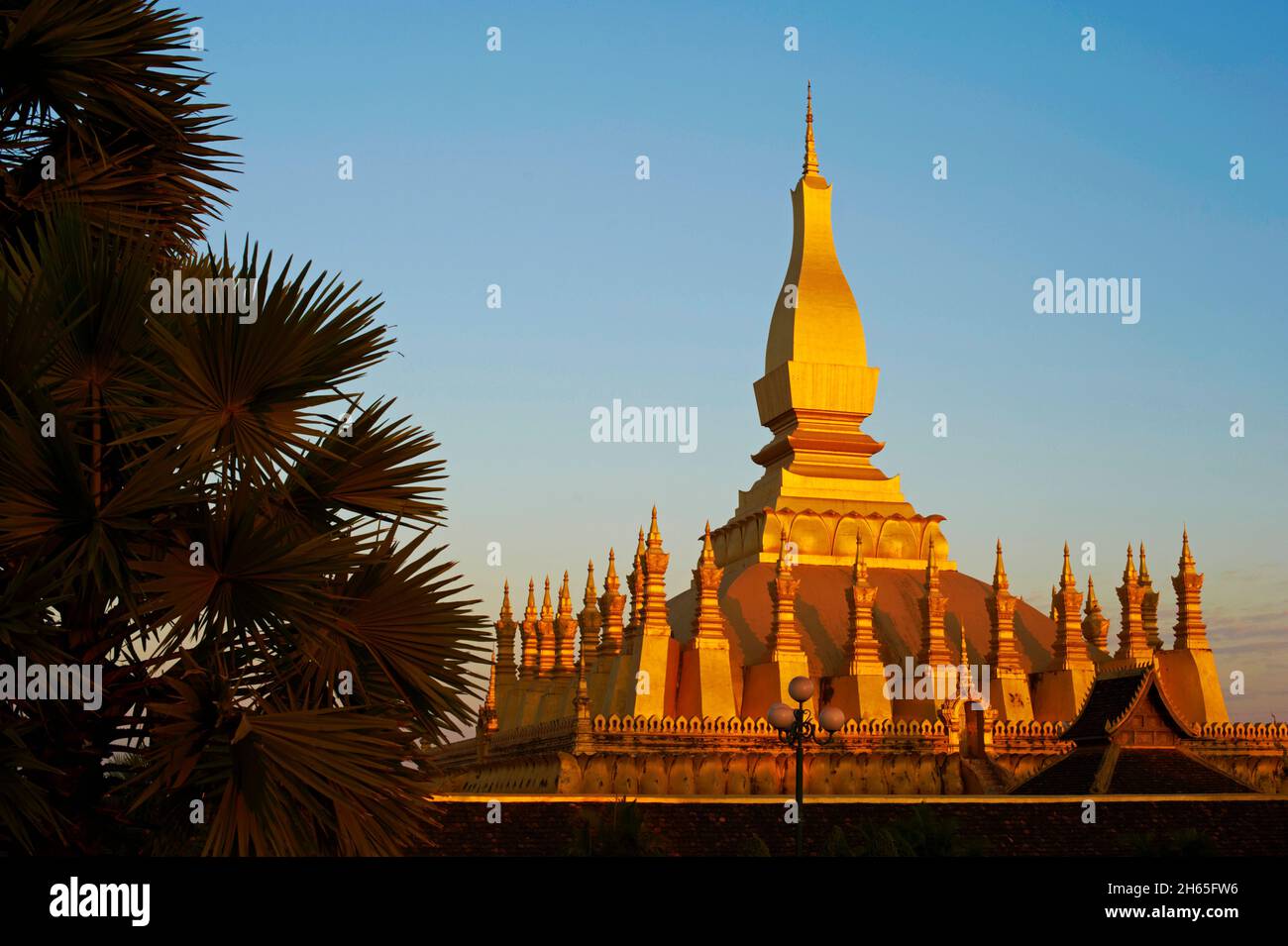 Laos, ville de Vientiane, Stupa Pha That Luang // Laos, Vientiane Stadt, Pha That Luang Stupa Stockfoto