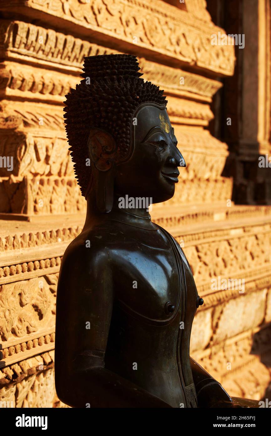 Laos, ville de Vientiane, Tempel Haw Pha Kaeo, 1565, Statue de Bouddha // Laos, Vientiane Stadt, Haw Pha Kaeo, 1565, Statue von Buddha Stockfoto