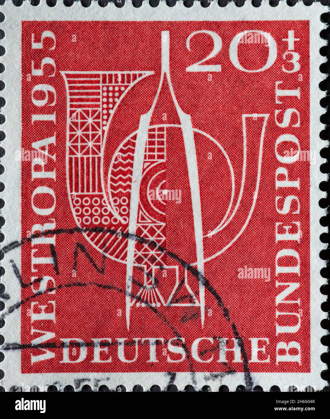 DEUTSCHLAND - UM 1955: Diese Briefmarke zeigt ein stilisiertes Posthorn anlässlich der internationalen Briefmarkenausstellung 'Westropa 1955' in Düs Stockfoto