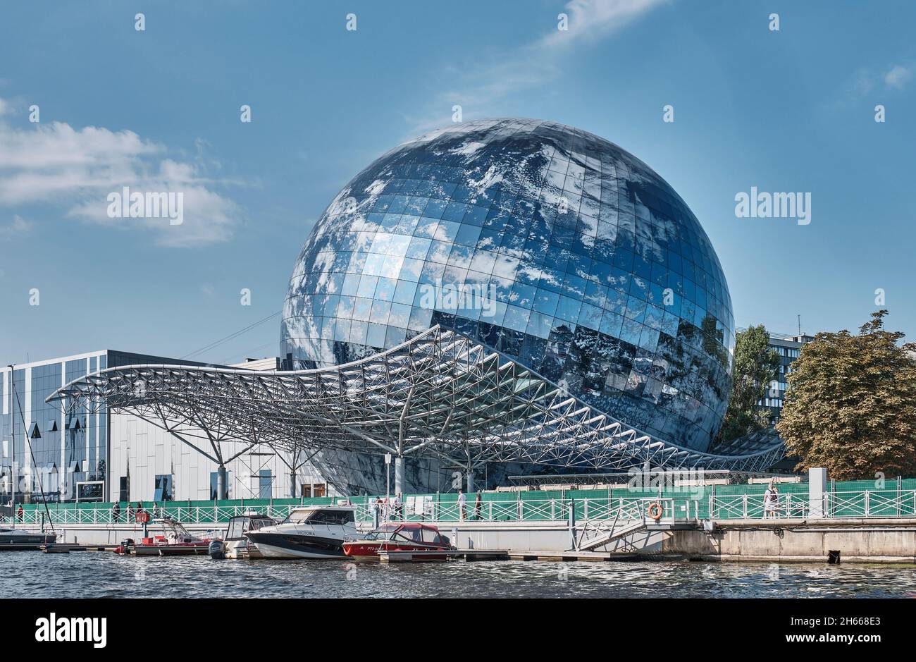 Planet Ocean Ausstellungsgebäude, Museumszentrum, Wissenschafts- und Kulturkomplex. Das Gebäude befindet sich im Bau. Königsberg, Russland Stockfoto