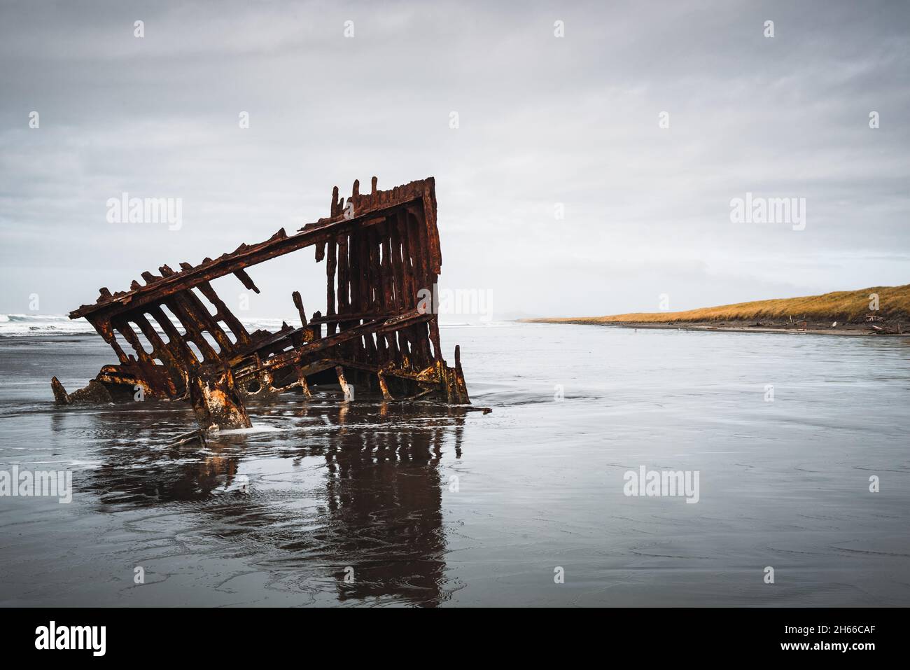 Peter Iredale Schiffswrack am Strand von Oregon Stockfoto
