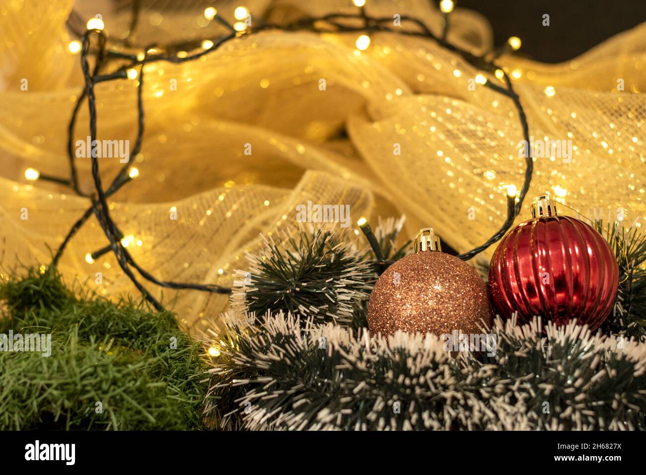 Bombillos navideños con luces Stockfoto