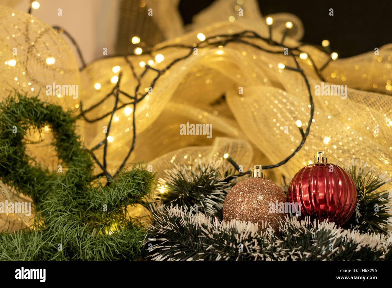 Bombillos navideños con luces Stockfoto