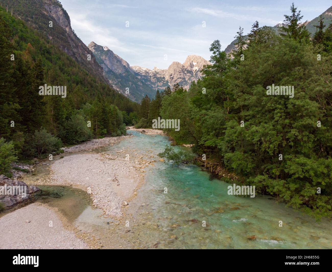 Magisch türkisfarbene Farbe des Flusses Soca, Slowenien Stockfoto