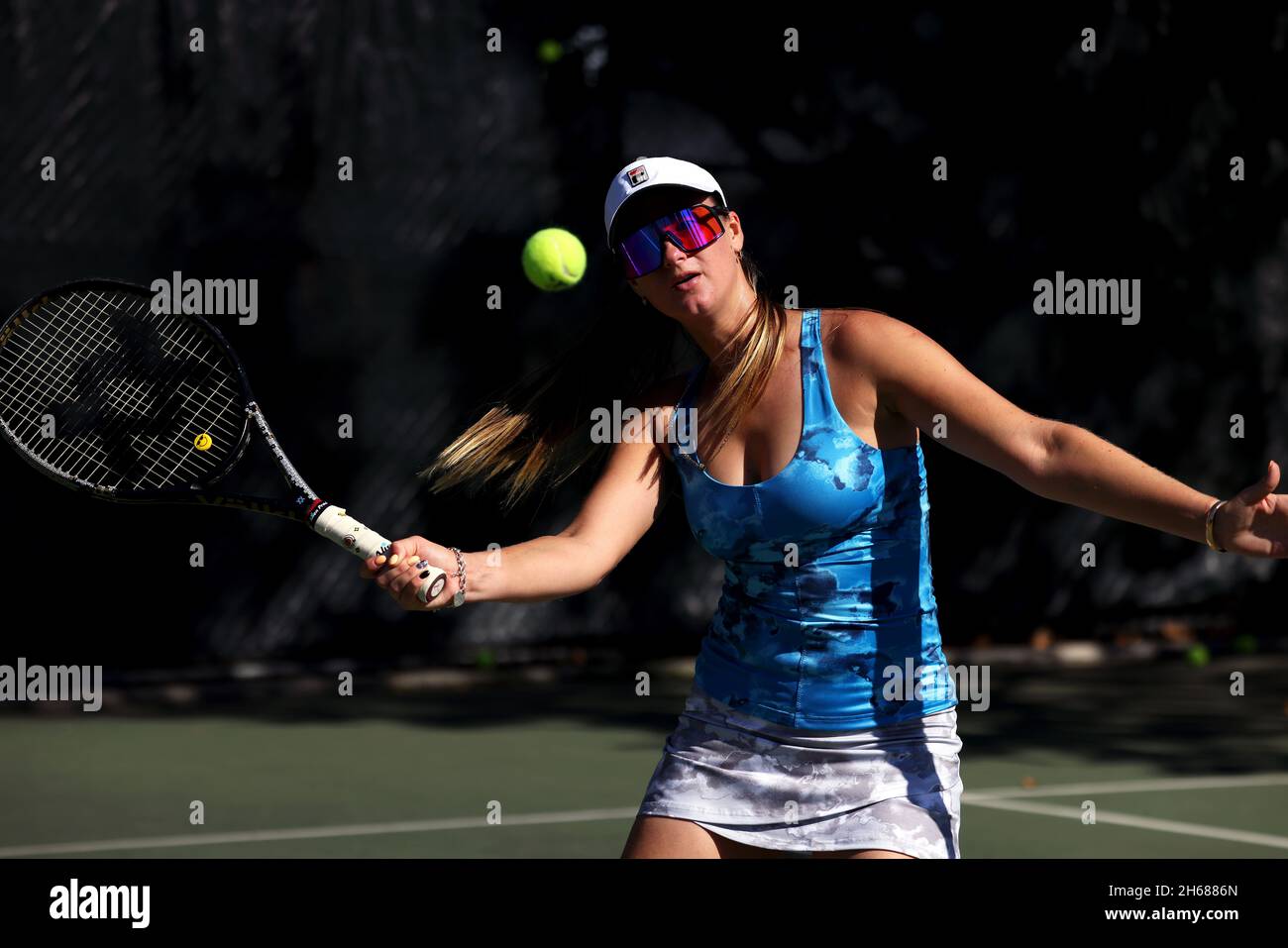 Tennis-Profi Marina Oetiker, spielt im Downtown Tennis Club, in New York City, 10/21/2021 Model veröffentlicht Stockfoto