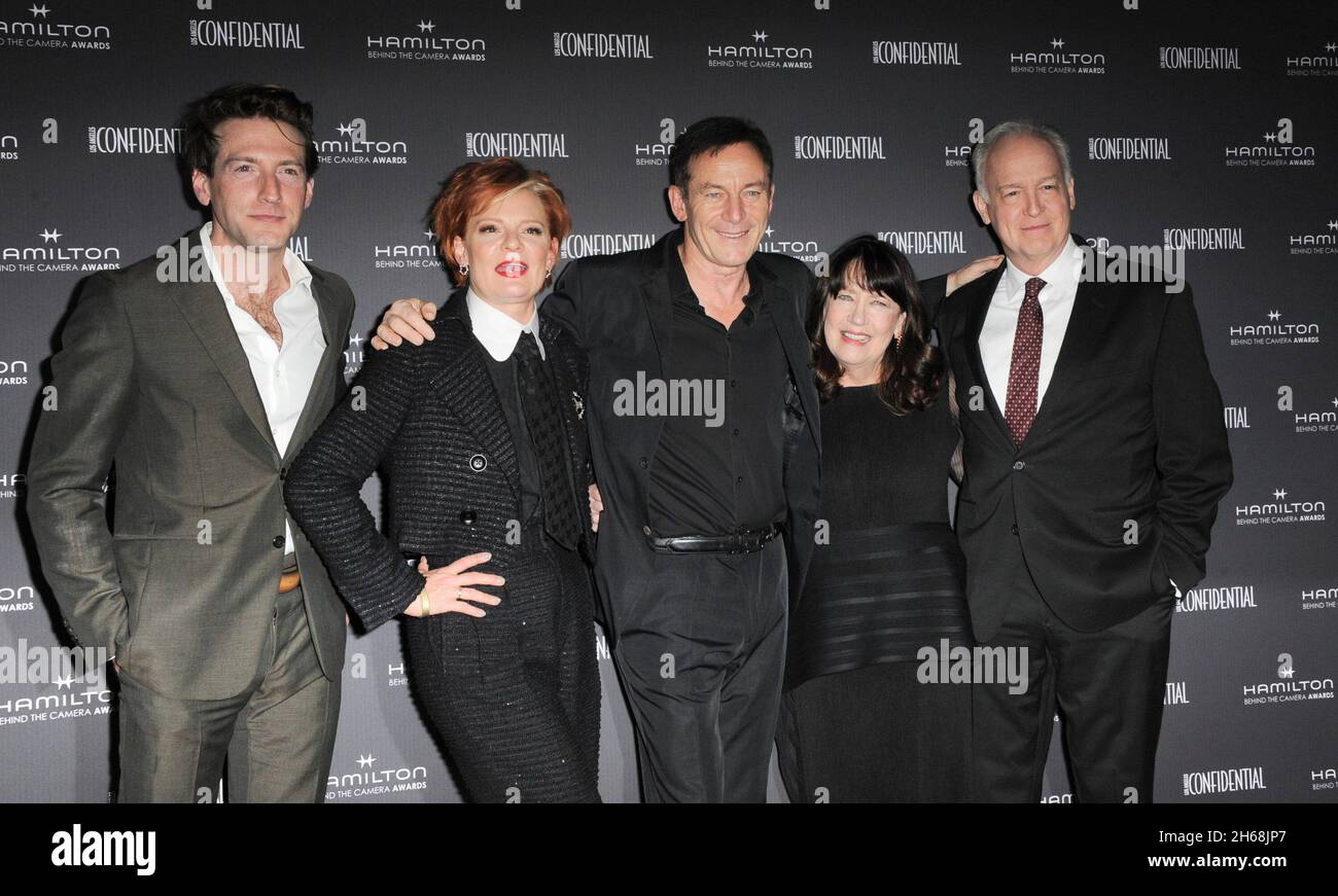 Los Angeles, Kalifornien. November 2021. Fran Kranz, Martha Plimpton, Jason Isaacs, Ann Dowd, Reed Birney Fran Kranz, Martha Plimpton, Jason Isaacs, Ann Dowd, Reed Birney bei der Ankunft von Hamilton hinter den Camera Awards, Avalon Hollywood, Los Angeles, CA 13. November 2021. Kredit: Elizabeth Goodenough/Everett Collection/Alamy Live Nachrichten Stockfoto