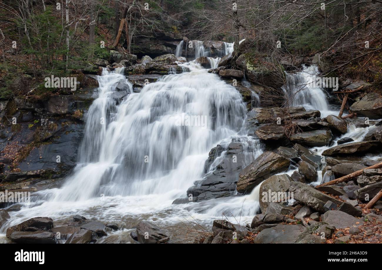 Bastion Falls auf Spruce Creek in den östlichen Catskill Mountains von New York Stockfoto