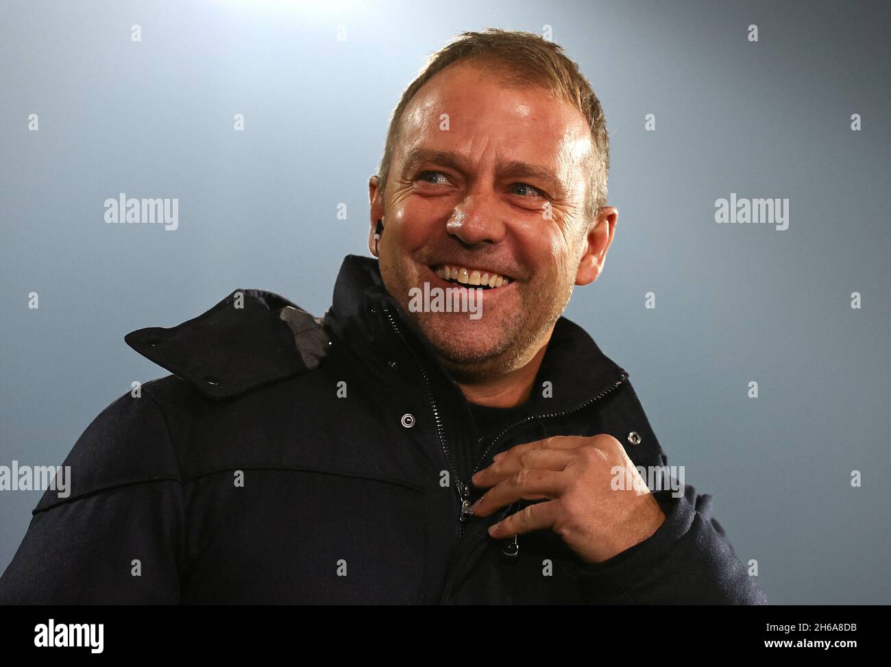 Eriwan, Armenien. November 2021. Fußball, WM-Qualifikation Europa, Armenien - Deutschland, Gruppenphase, Gruppe J, Matchday 10 im Vasken Sargsyan Republican Stadium. Nationaltrainer Hansi Flick beim Interview vor dem Spiel. Quelle: Christian Charisius/dpa/Alamy Live News Stockfoto