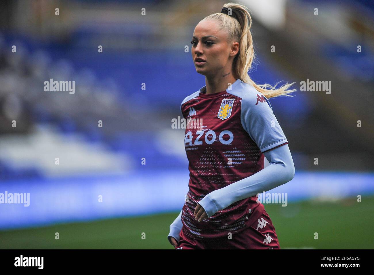 Alisha Lehmann (7 Aston Villa) Warm Up während des Womens Super League Spiels zwischen Birmingham City und Aston Villa im St Andrews Stadium in Birmingham, England Karl W Newton/Sports Press Photo Stockfoto