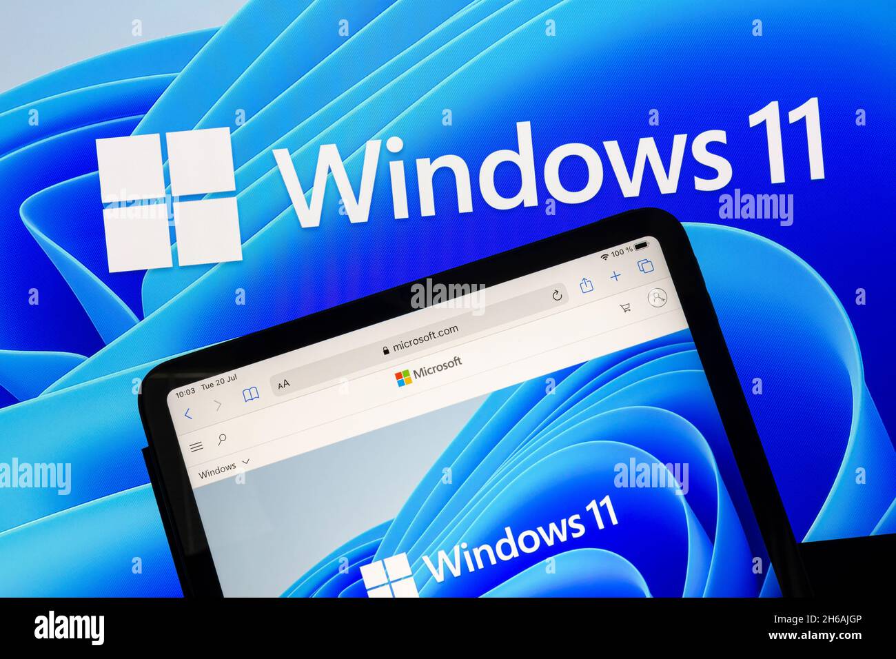 Ostersund, Schweden - 20. Juli 2021 Windows 11 Homepage. Windows 11 ist ein PC-Betriebssystem, das von Microsoft entwickelt und veröffentlicht wurde Stockfoto