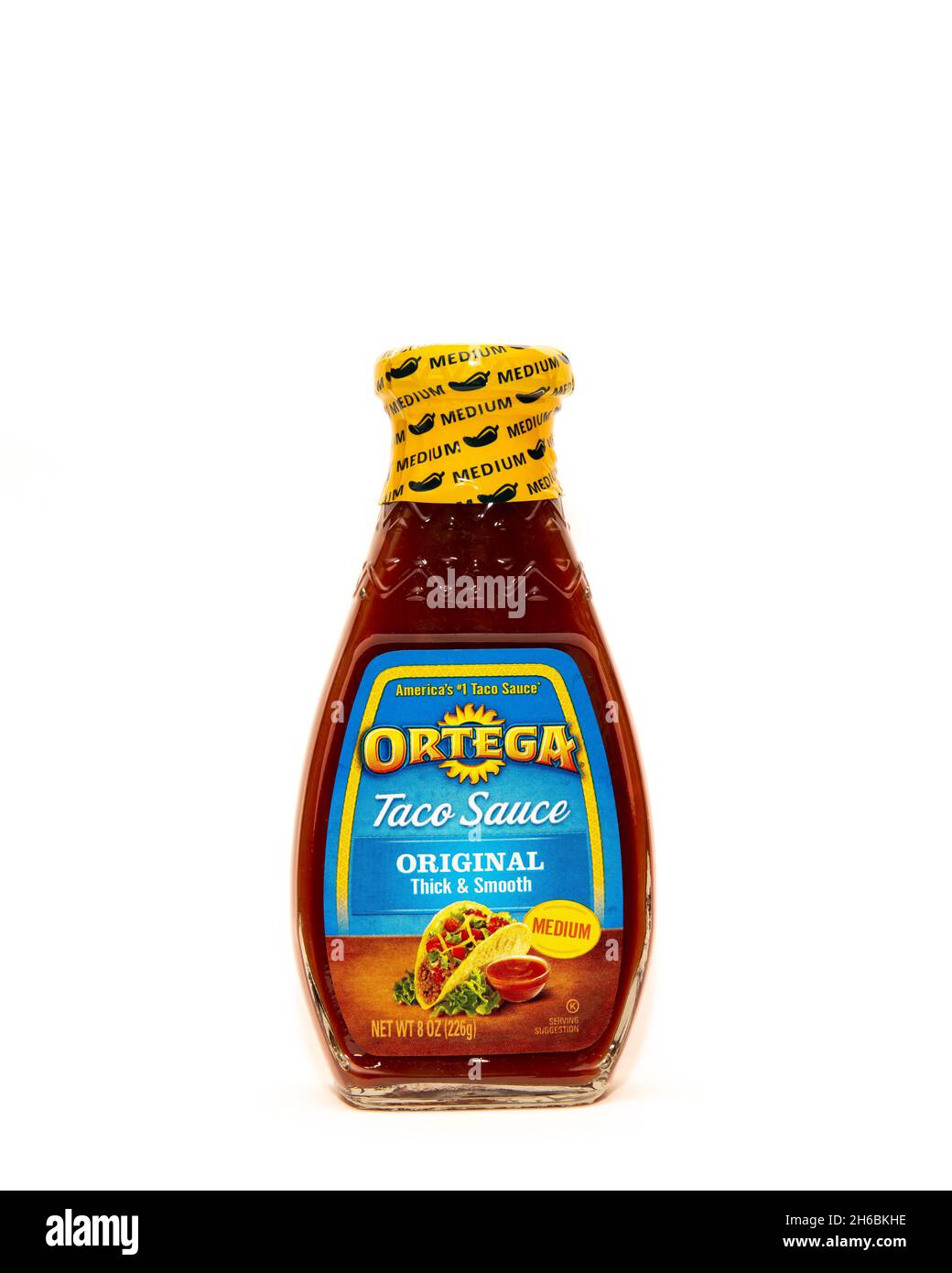 Eine Flasche America's #1 Ortega Taco Sauce, original dick & glatt, mittelheiß. Stockfoto