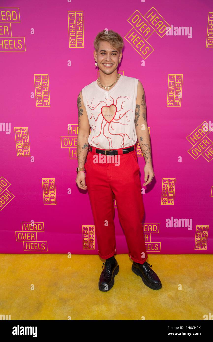 Pasadena, CA, 14. November 2021 nimmt am 14. November 2021 an der Eröffnung des „Head over Heels“-Spiels im Pasadena Playhouse, Pasadena, CA Teil Stockfoto
